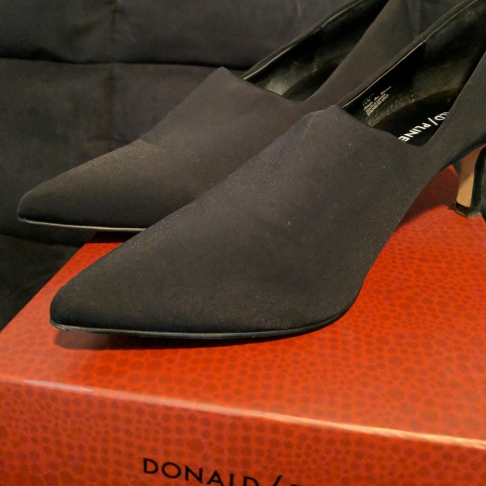 Black Crepe Elastic Donald Pliner Pumps - Picture 3 of 4